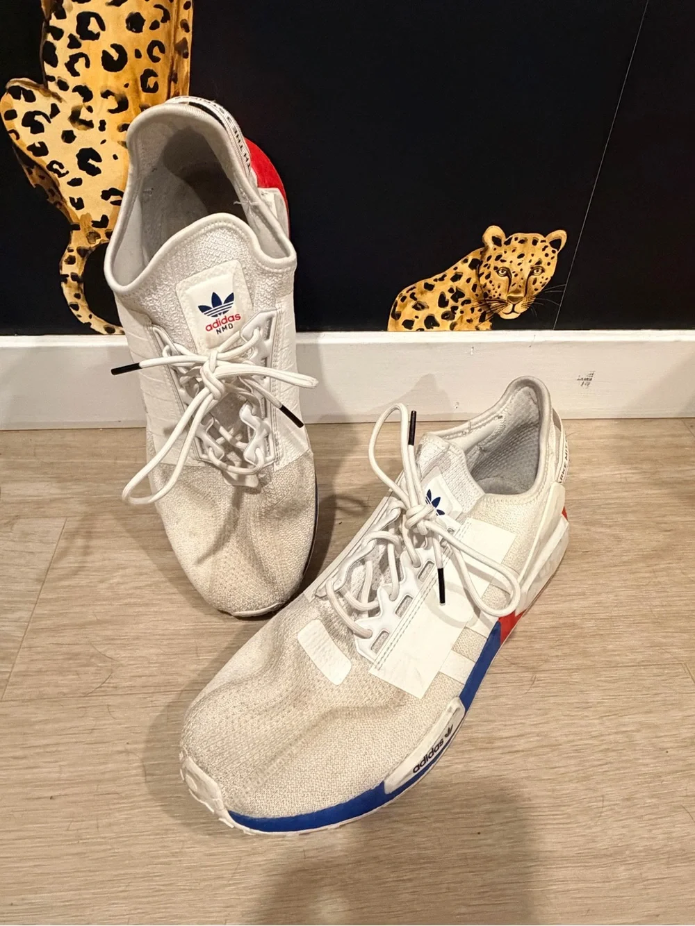 adidas NMD R1 V2 white lush White Low-Top Sneakers with Blue & Red Accents size - Picture 1 of 13